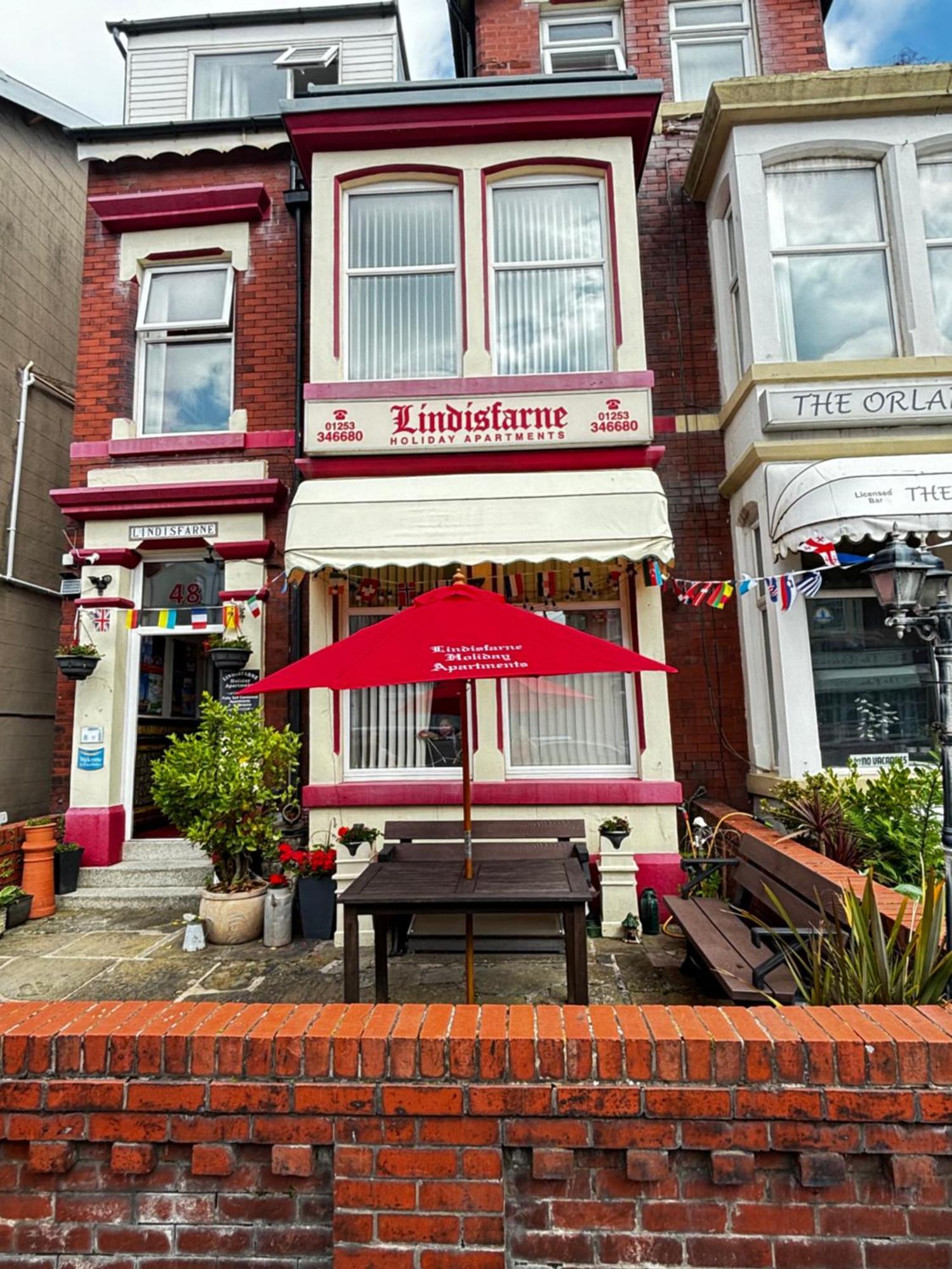 Lindisfarne Holiday Apartments - Families & Couples Only แบล็คพูล ภายนอก รูปภาพ